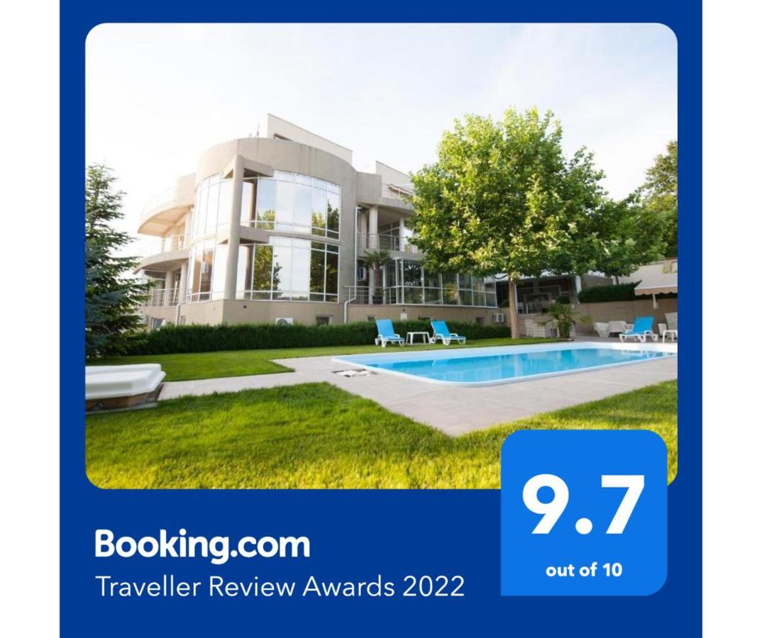 Bruxelles Guesthouse Craiova Exterior photo