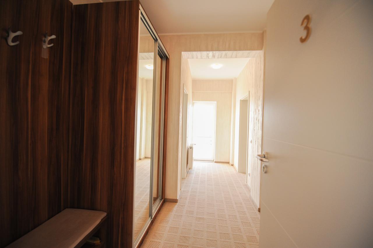 Bruxelles Guesthouse Craiova Exterior photo