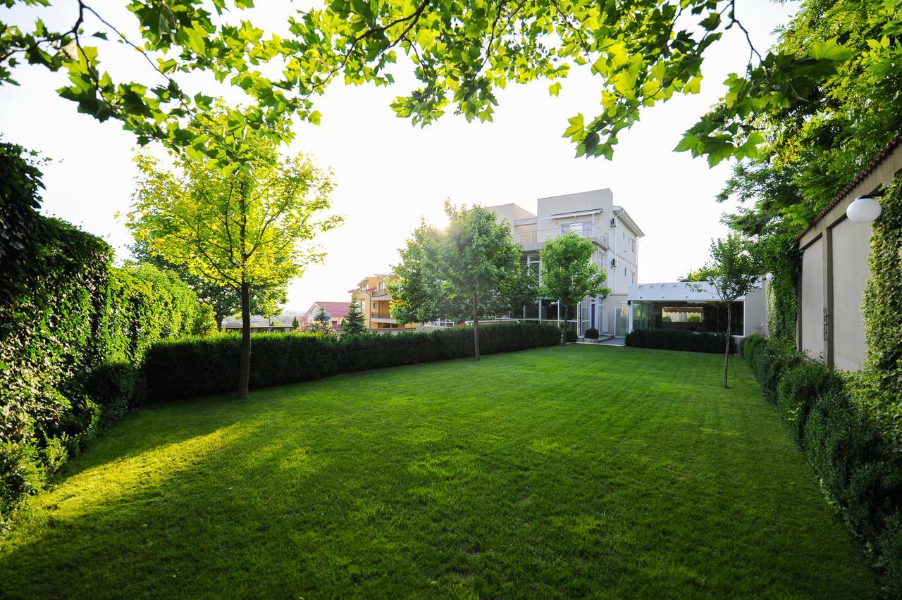 Bruxelles Guesthouse Craiova Exterior photo
